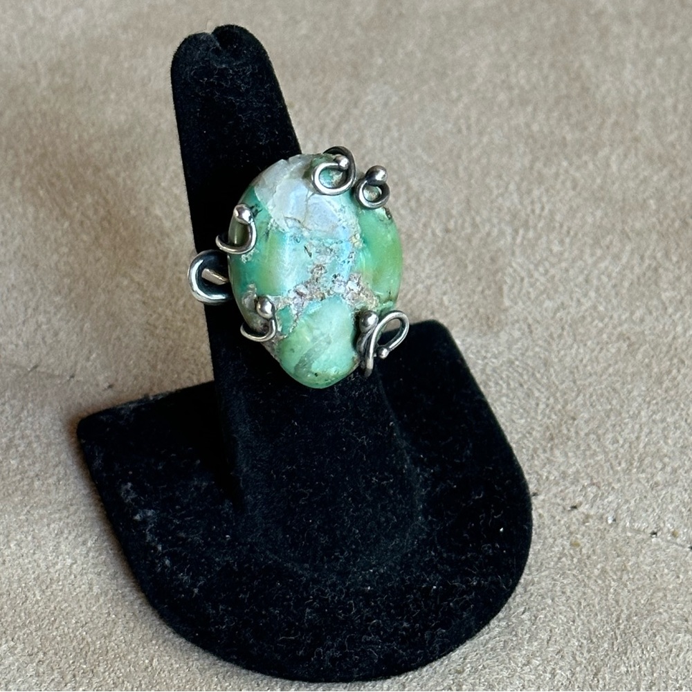 Hand made Artisan silver tone adjustable ring w/ large green variscite gemstone